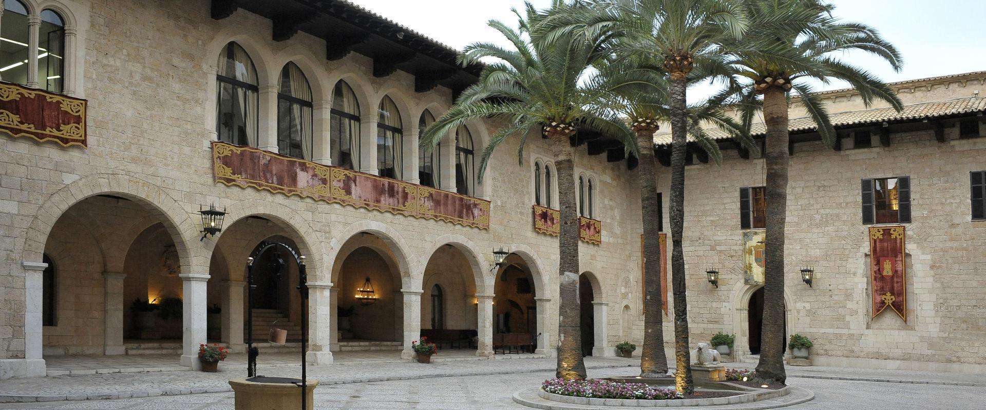 Palacio Real de la Almudaina Mallorca patio