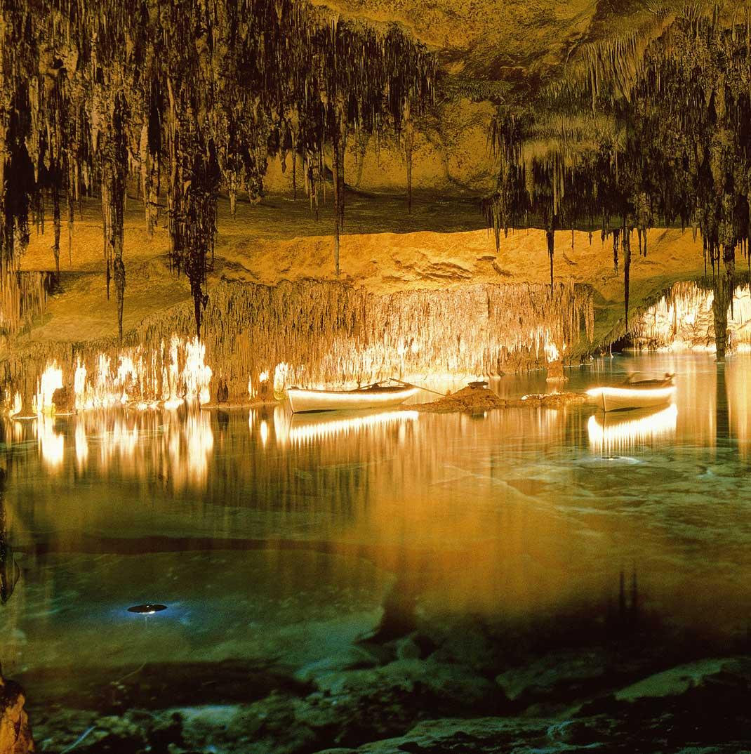 coves del drach lake concert