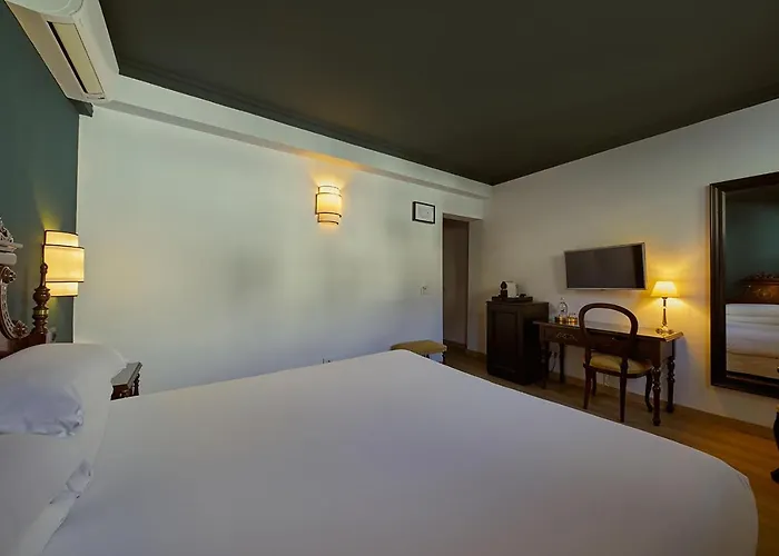 Hotel Born